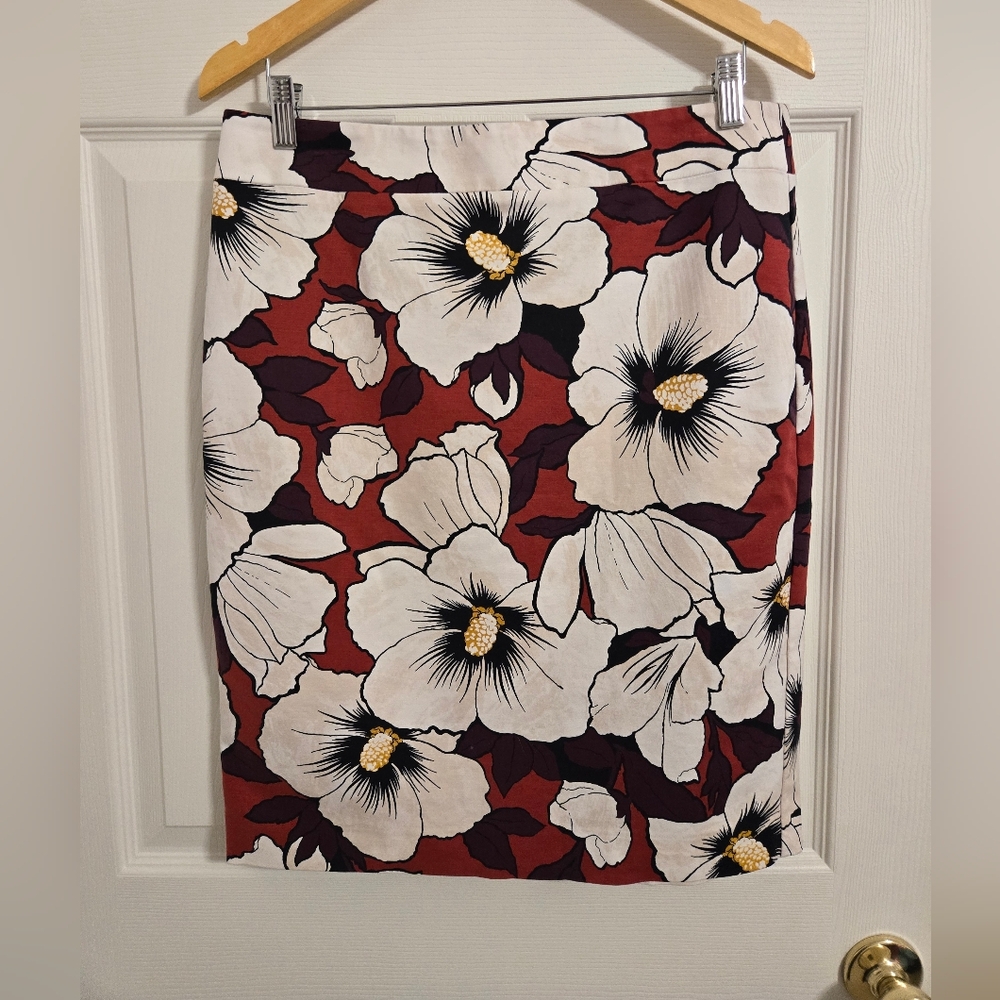 Ann Taylor Red, Beige And Purple Floral Print Women's Pencil Skirt Size 10